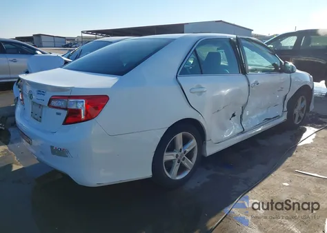 2014 Toyota Camry Se z USA, uszkodzony, nr VIN 4T1BF1FK9EU790853